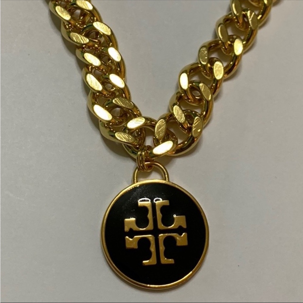 SALE 🌺 tory Burch black enamel pendant chunky chain chocker necklace - Picture 5 of 7